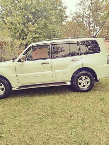 Mitsubishi Pajero 2007, 177,000 km - 3.0 l - Qəbələ