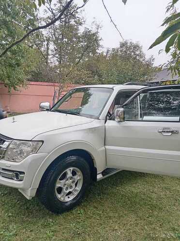 Mitsubishi Pajero 2007, 177,000 km - 3.0 l - Qəbələ