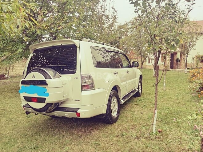 Mitsubishi Pajero 2007, 177,000 km - 3.0 l - Qəbələ