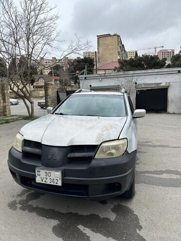 Mitsubishi Outlander 2003, 262,000 km - 2.0 l - Bakı