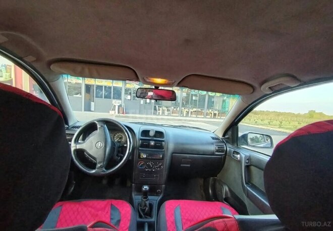Opel Astra 2002, 224,000 km - 1.6 l - Quba