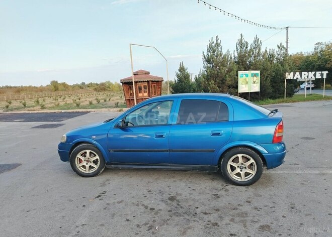 Opel Astra 2002, 224,000 km - 1.6 l - Quba
