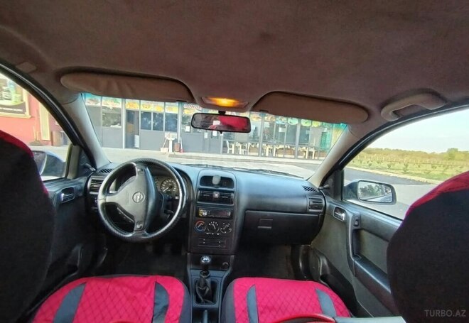 Opel Astra 2002, 224,000 km - 1.6 l - Quba