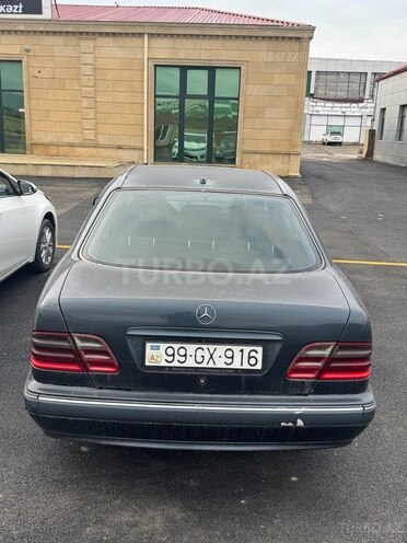 Mercedes E 270 2000, 366,000 km - 2.7 l - Bakı