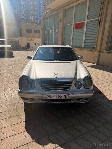 Mercedes E 320 2001, 356,000 km - 3.2 l - Bakı