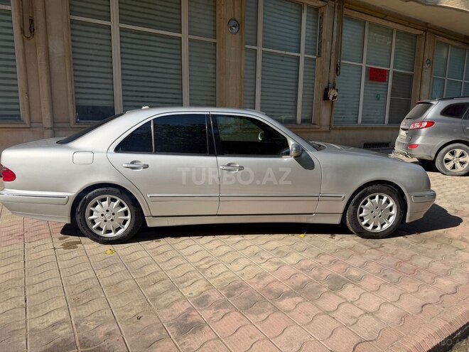 Mercedes E 320 2001, 356,000 km - 3.2 l - Bakı