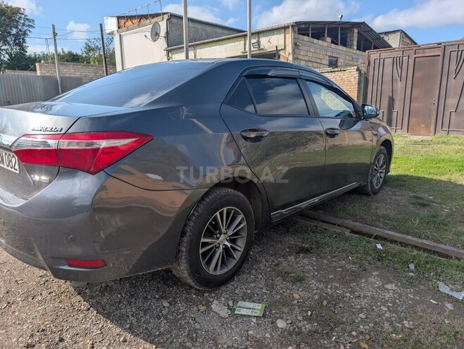 Toyota Corolla 2014, 310,000 km - 1.6 l - Quba