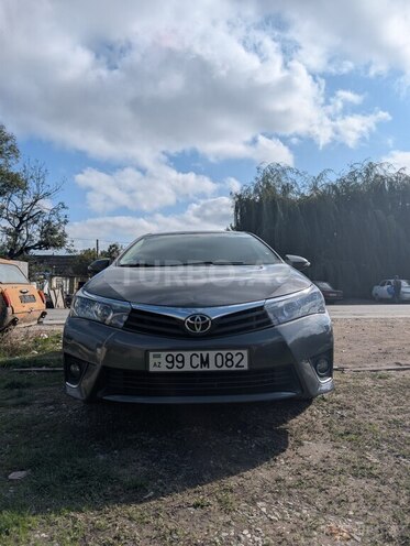 Toyota Corolla 2014, 310,000 km - 1.6 l - Quba