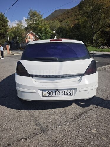 Opel Astra 2009, 370,000 km - 1.4 l - Şəki