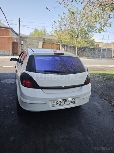 Opel Astra 2009, 370,000 km - 1.4 l - Şəki