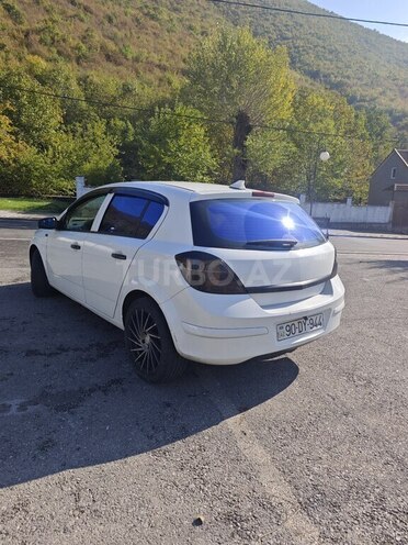 Opel Astra 2009, 370,000 km - 1.4 l - Şəki