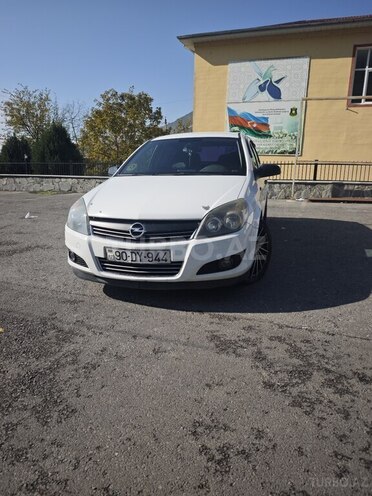 Opel Astra 2009, 370,000 km - 1.4 l - Şəki