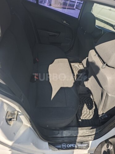Opel Astra 2009, 370,000 km - 1.4 l - Şəki