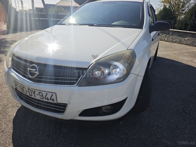 Opel Astra 2009, 370,000 km - 1.4 l - Şəki