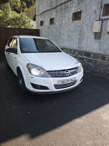 Opel Astra 2009, 370,000 km - 1.4 l - Şəki