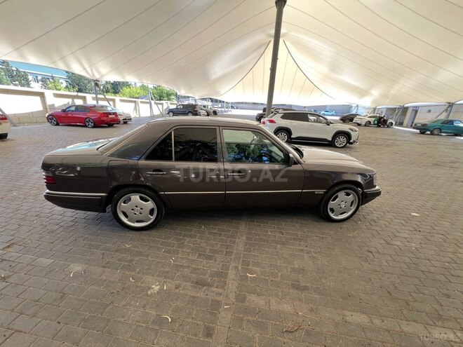 Mercedes 220 E 1995, 500,000 km - 2.2 l - Bakı