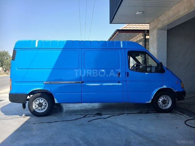 Ford Transit 1999, 536,517 km - 2.5 l - Salyan