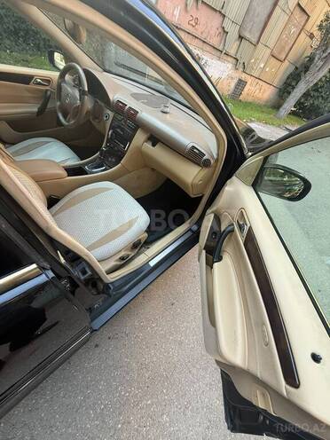 Mercedes C 240 2001, 233,000 km - 2.6 l - Bakı