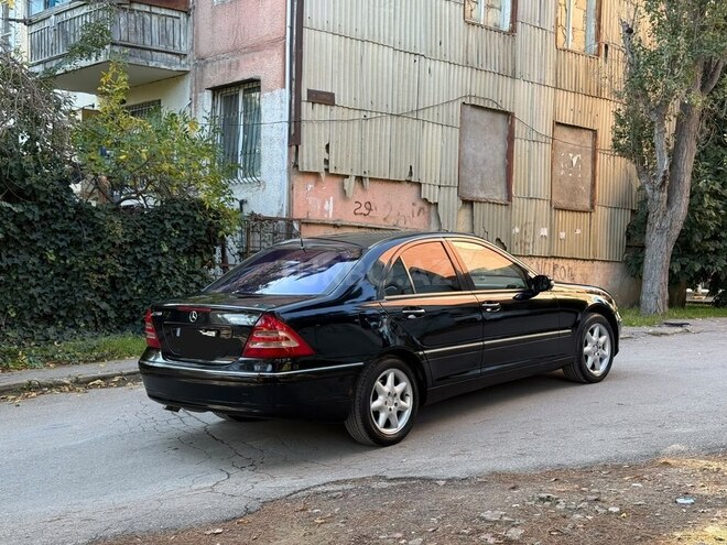 Mercedes C 240 2001, 233,000 km - 2.6 l - Bakı