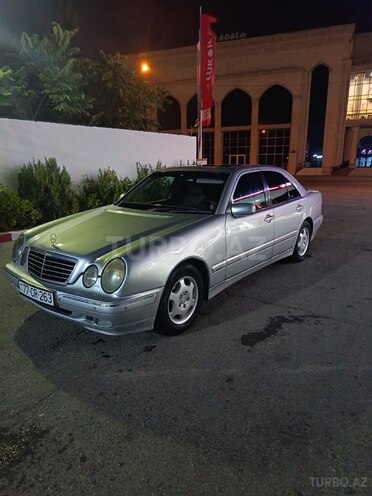 Mercedes E 220 2002, 648,245 km - 2.2 l - Bakı