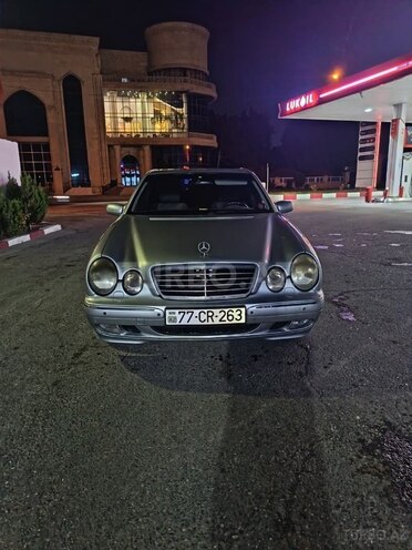 Mercedes E 220 2002, 648,245 km - 2.2 l - Bakı