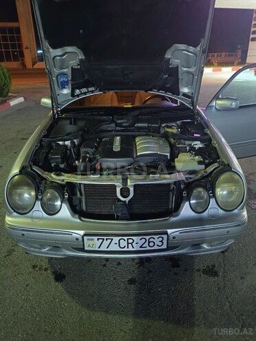 Mercedes E 220 2002, 648,245 km - 2.2 l - Bakı