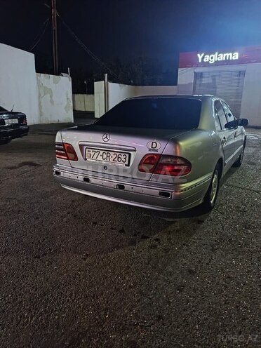 Mercedes E 220 2002, 648,245 km - 2.2 l - Bakı