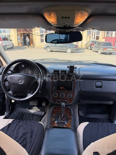 Mercedes ML 320 2002, 402,000 km - 3.2 л - Quba
