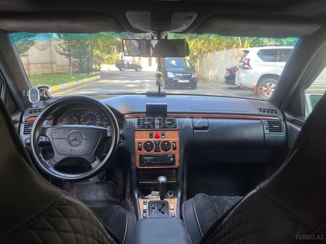 Mercedes E 220 1997, 2,350,000 km - 2.2 l - Bakı