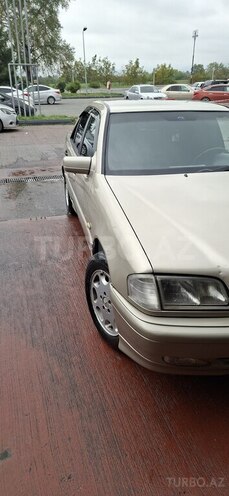 Mercedes E 200 1999, 660,000 km - 2.2 l - Qəbələ