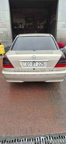 Mercedes E 200 1999, 660,000 km - 2.2 l - Qəbələ