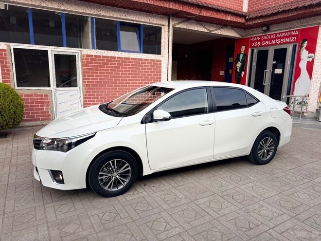 Toyota Corolla 2015, 195,000 km - 1.6 л - Masallı