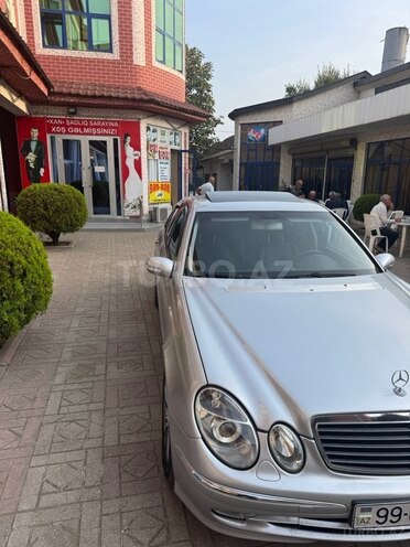 Mercedes E 320 2005, 204,000 km - 3.2 l - Masallı