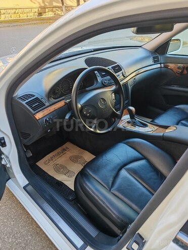 Mercedes E 240 2002, 149,900 km - 2.6 l - Bakı