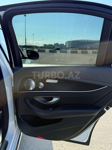 Mercedes E 220 d 2017, 299,000 km - 2.0 l - Bakı