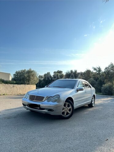 Mercedes C 240 2001, 290,000 km - 2.6 l - Bakı