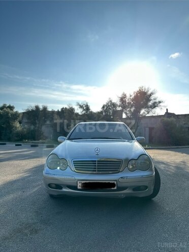 Mercedes C 240 2001, 290,000 km - 2.6 l - Bakı