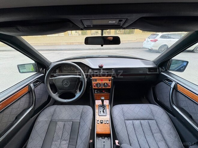 Mercedes 220 E 1995, 374,000 km - 2.2 l - Bakı