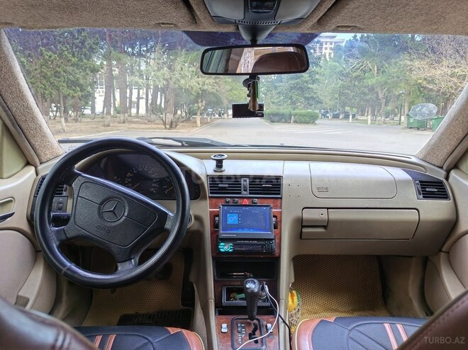 Mercedes C 220 1998, 568,963 km - 2.2 л - Sumqayıt
