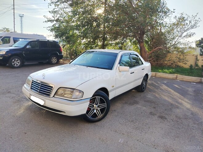 Mercedes C 220 1994, 298,000 km - 2.2 l - Bakı
