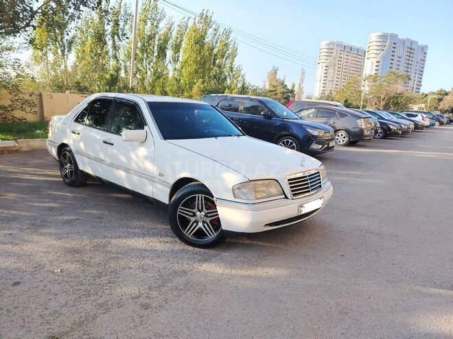 Mercedes C 220 1994, 298,000 km - 2.2 l - Bakı