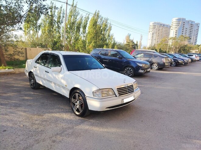 Mercedes C 220 1994, 298,000 km - 2.2 l - Bakı