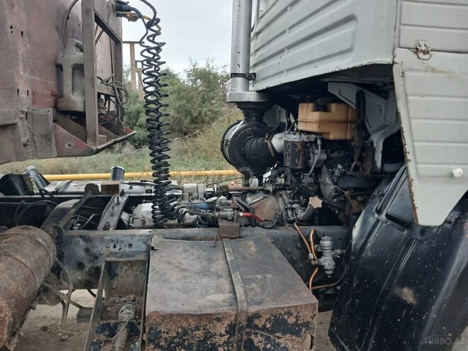 KamAz 54112 1995, 285,484 km - 11.0 l - Sumqayıt