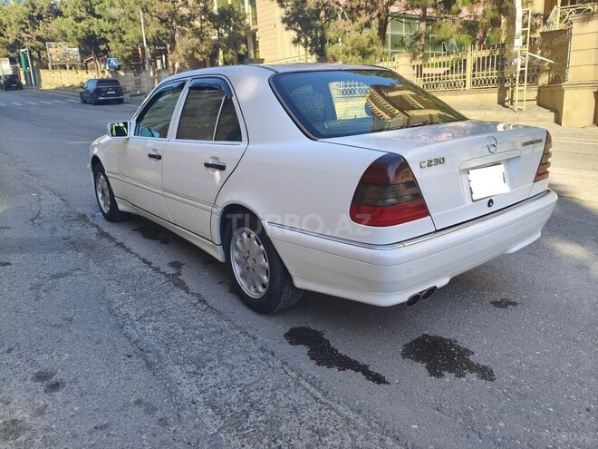 Mercedes C 230 1998, 330,000 km - 2.3 l - Bakı