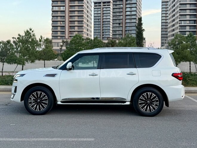Nissan Patrol 2013, 215,000 km - 5.6 l - Bakı