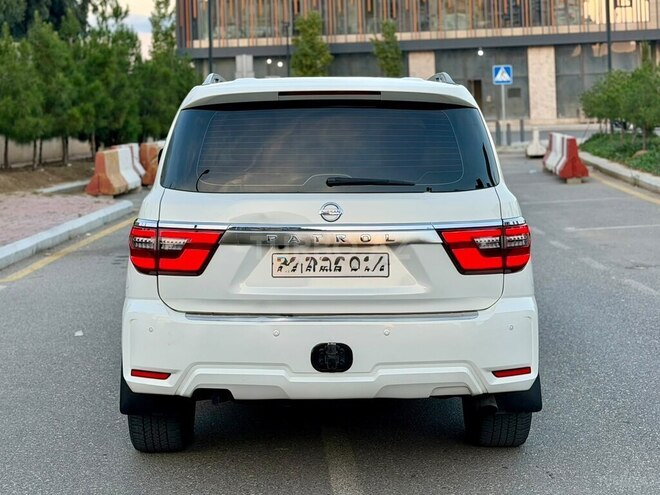 Nissan Patrol 2013, 215,000 km - 5.6 l - Bakı