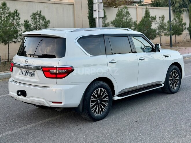 Nissan Patrol 2013, 215,000 km - 5.6 l - Bakı