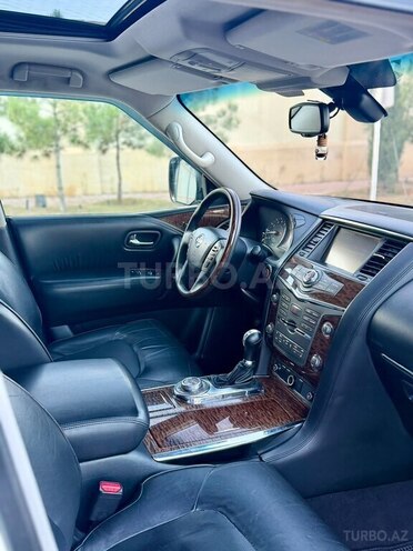 Nissan Patrol 2013, 215,000 km - 5.6 l - Bakı