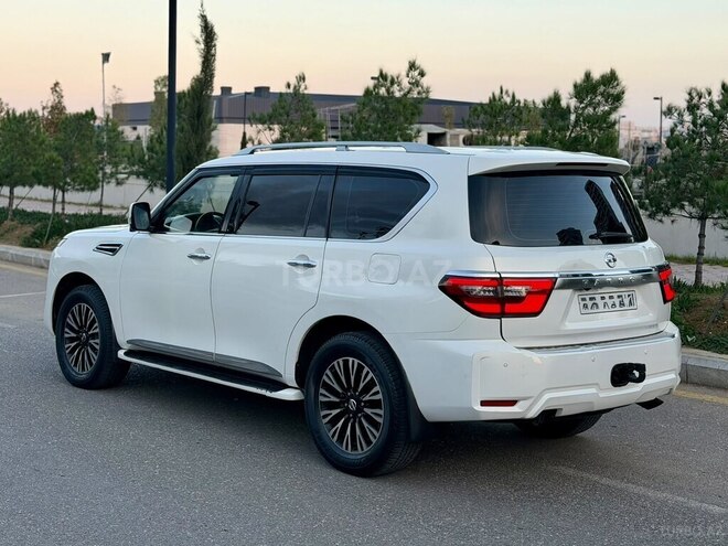 Nissan Patrol 2013, 215,000 km - 5.6 l - Bakı