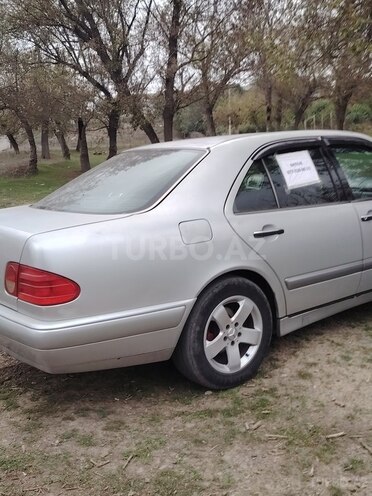 Mercedes E 200 1995, 450,000 km - 2.0 l - Cəlilabad